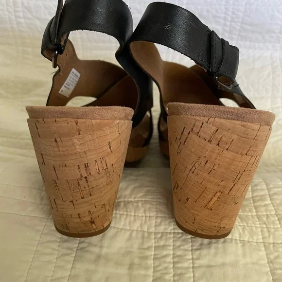 Cobb Hill leather & cork sandals - Picture 3 of 8